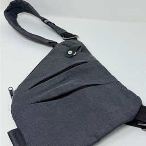 WANDER Gray Crossbody Bag Zip Magnetic Closure Unisex Lightweight Shoulder Strap